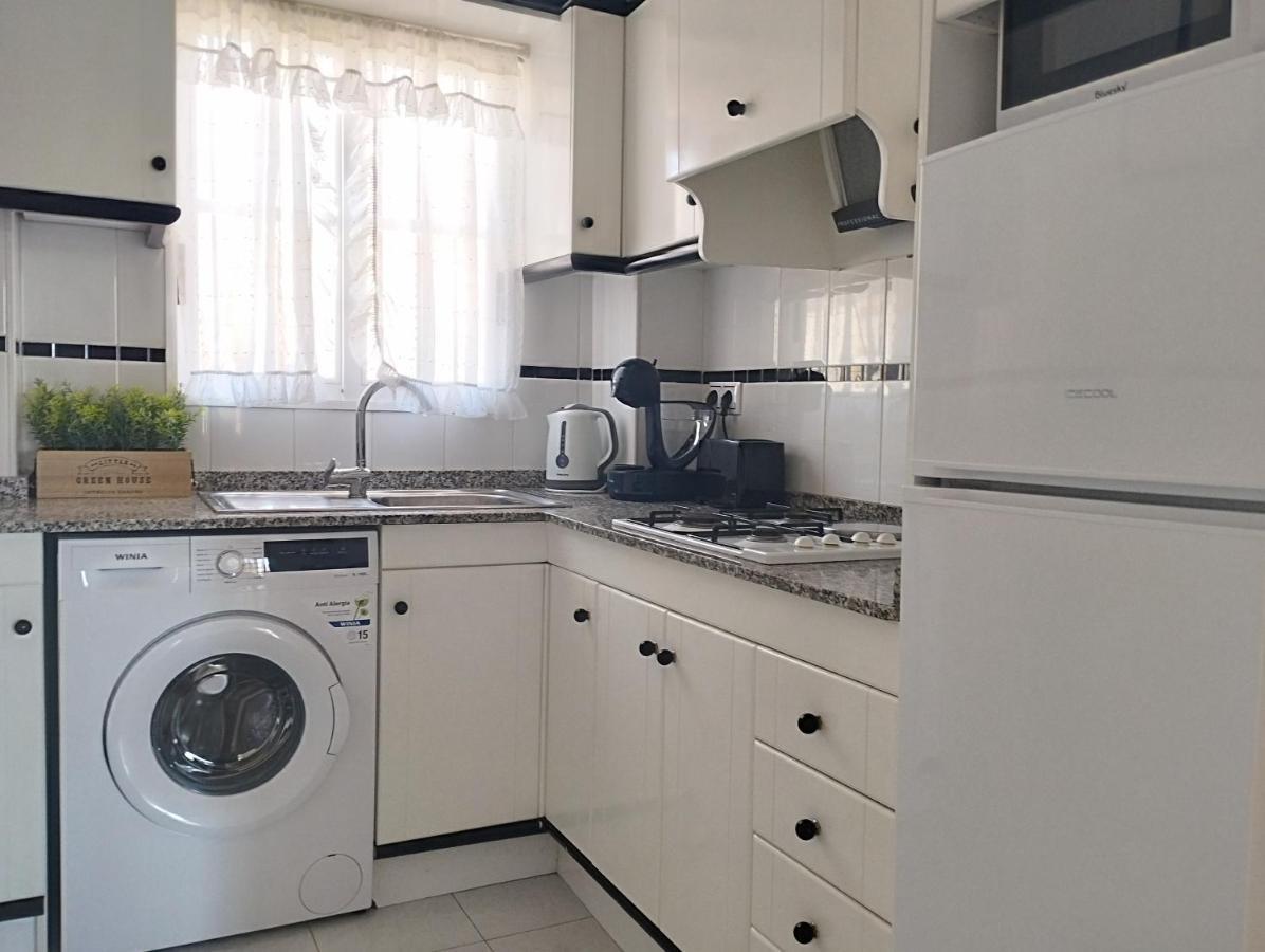 Torrevista Three Bedroom Apartment, Two Swimming Pools And Garage Torrevieja Exterior foto